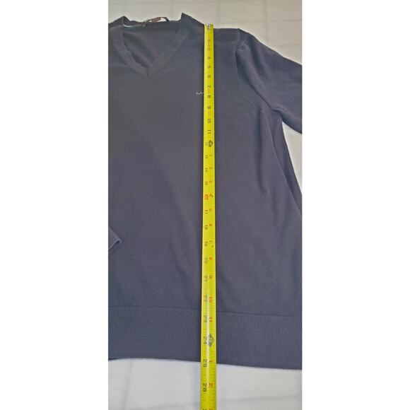 MICHAEL KORS Size M Black Contrast Double Tipped Cotton V-Neck Sweater Ca13 - Picture 2 of 6